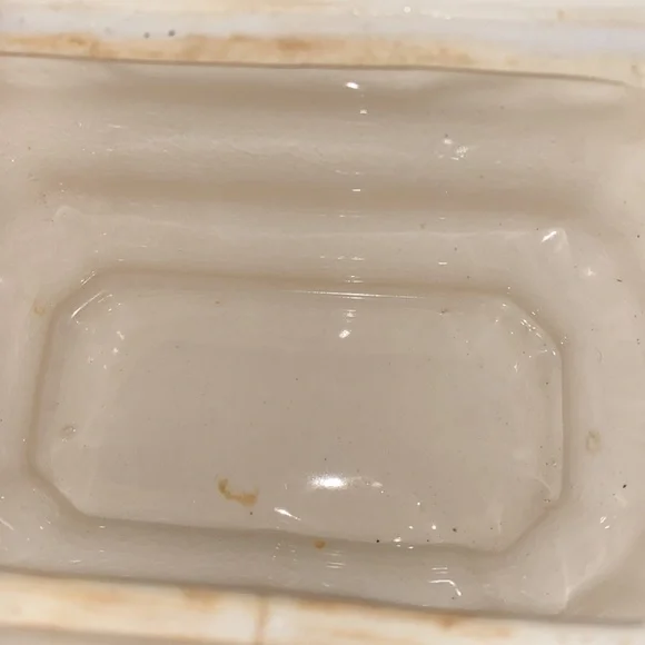 Very Vintage Gravy Bowl with Lid & Attached Saucer - Picture 9 of 9